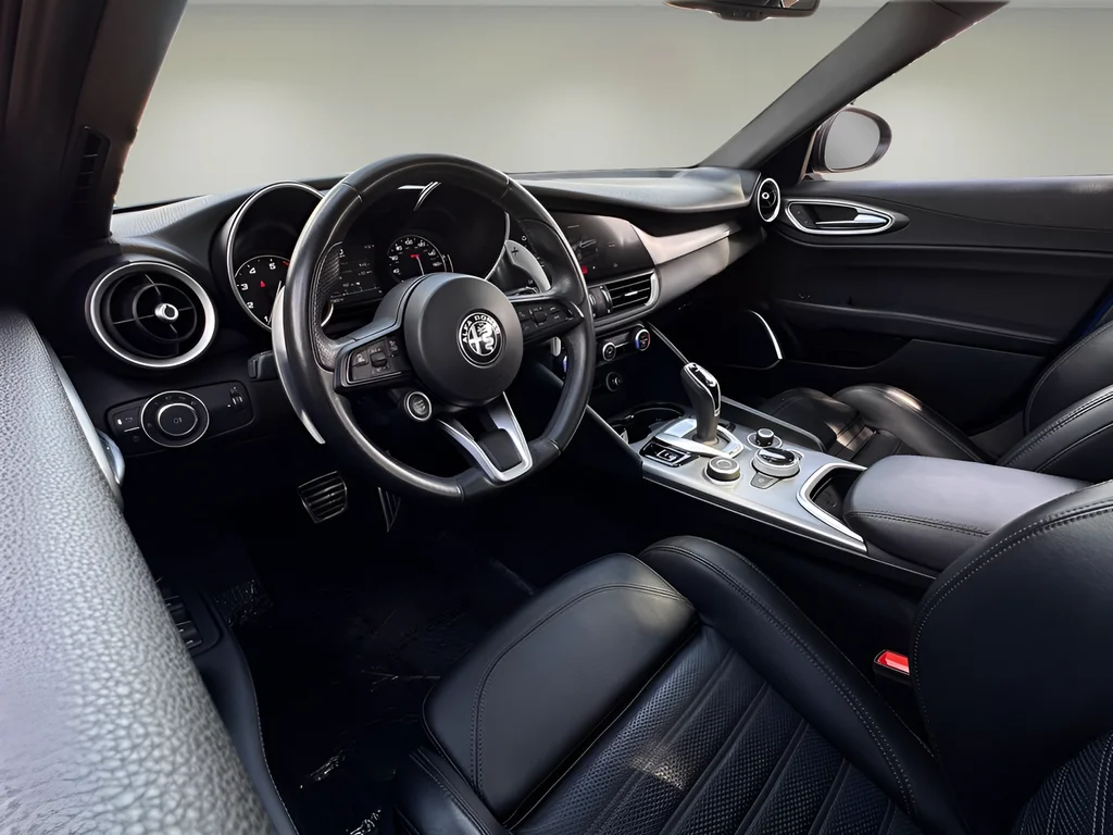 Used 2023 Blue Alfa Romeo Veloce image 17