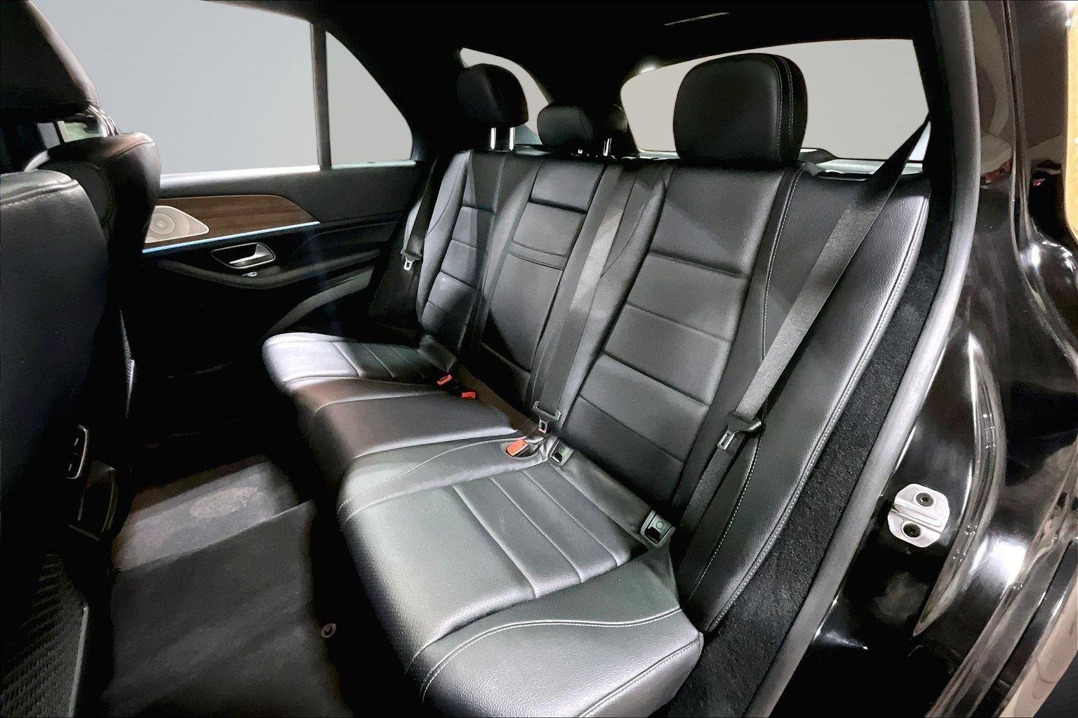 Used 2022 Obsidian Black Metallic Mercedes-Benz GLE 450 image 27
