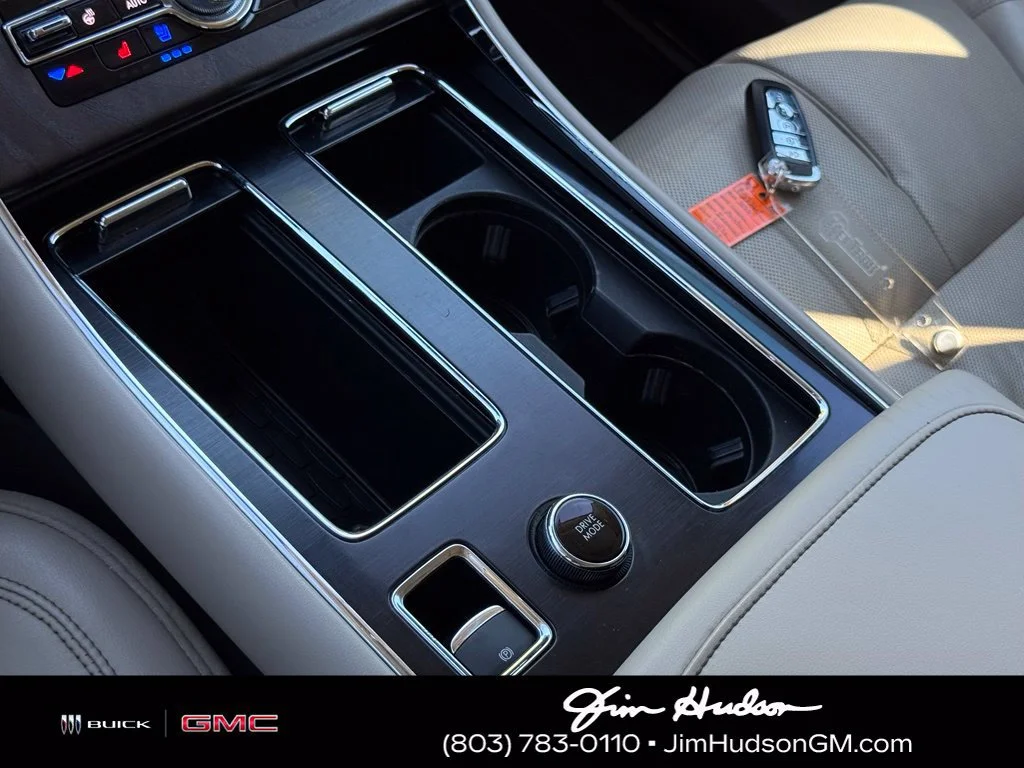 Used 2020 White Lincoln Reserve image 36