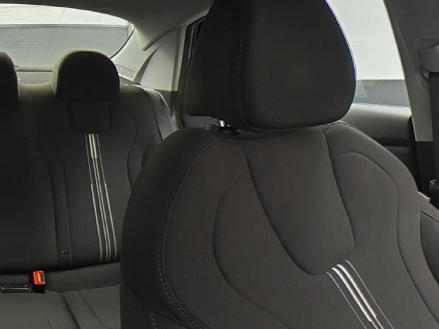 Used 2023 Black Hyundai SEL image 33