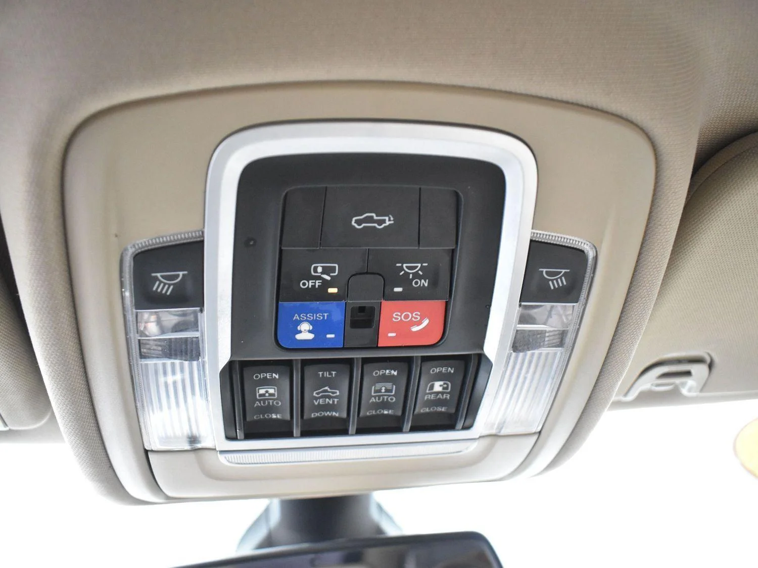 Used 2020 Delmonico Red Pearlcoat Ram Laramie image 22