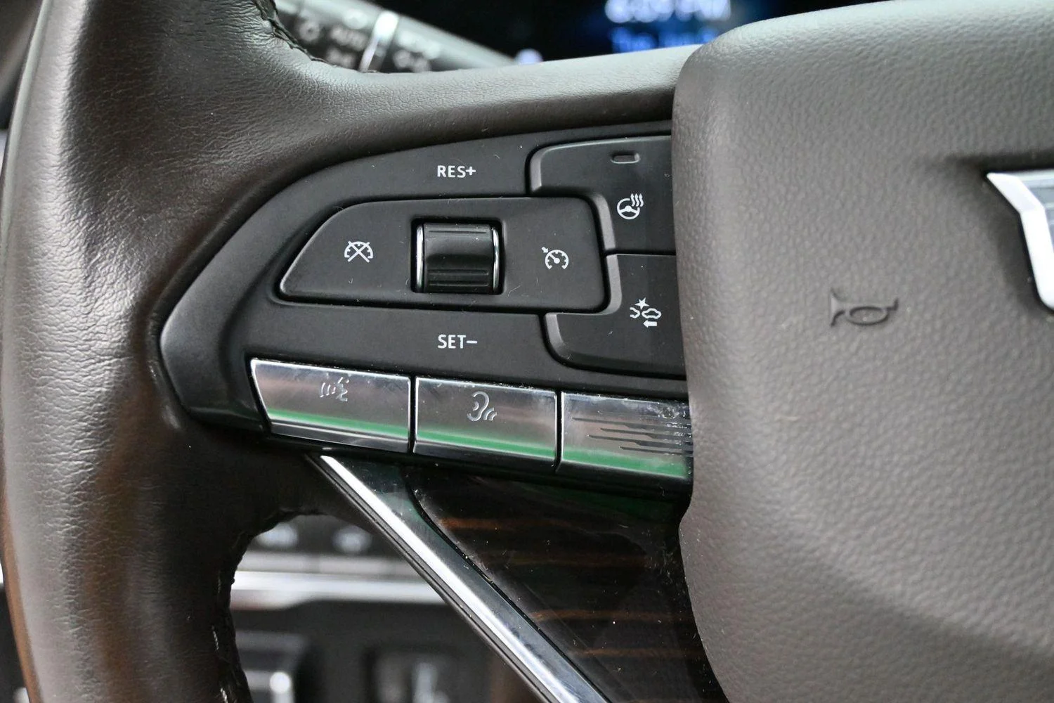 Used 2022 Black Raven Cadillac Sport image 21