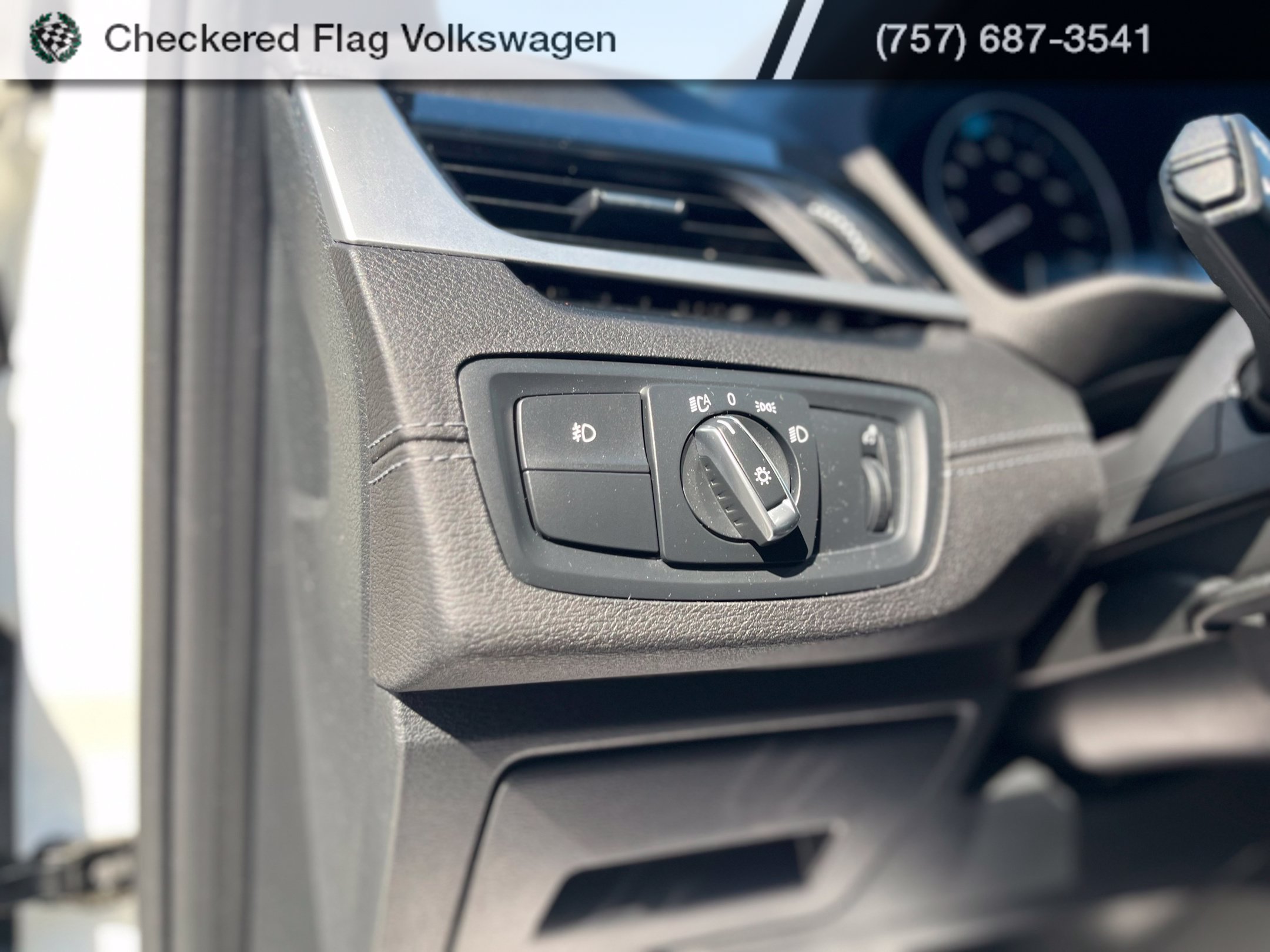 Used 2020 Alpine White BMW xDrive28i image 18