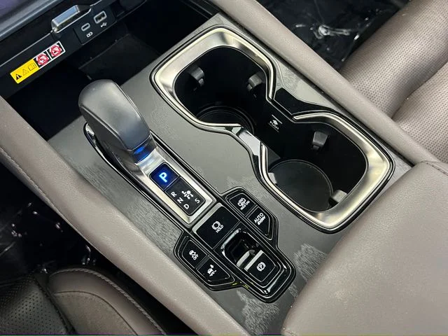 Certified Used 2025 Iridium Lexus 450h+ Luxury image 28