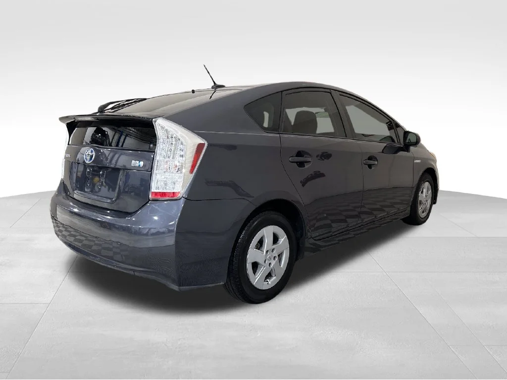 Used 2010 Blue Toyota  image 5