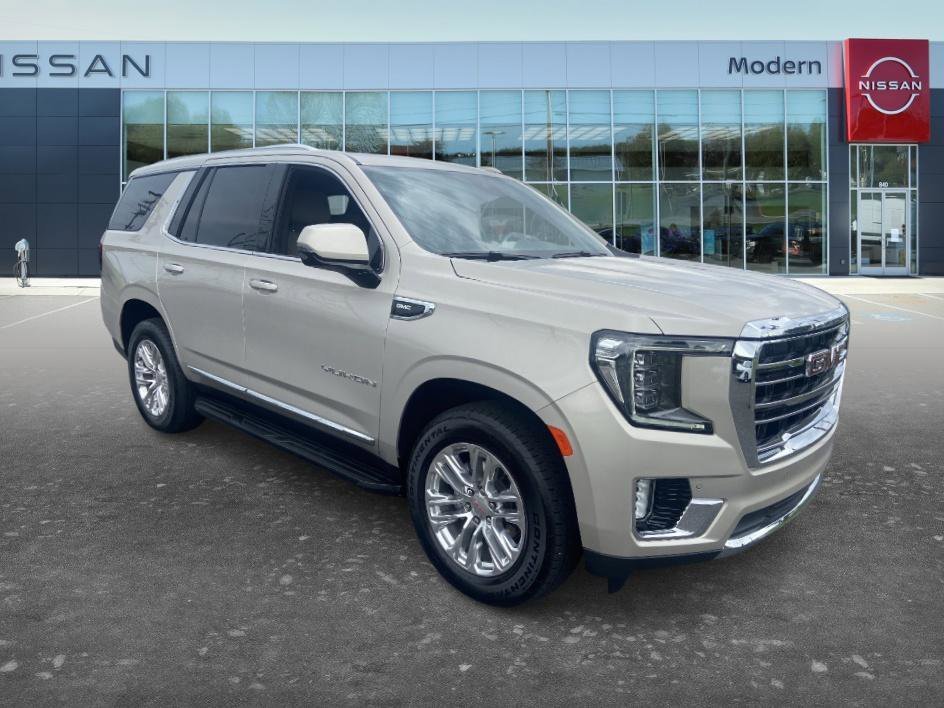 Used 2024 Pearl Beige Metallic GMC SLT image 3