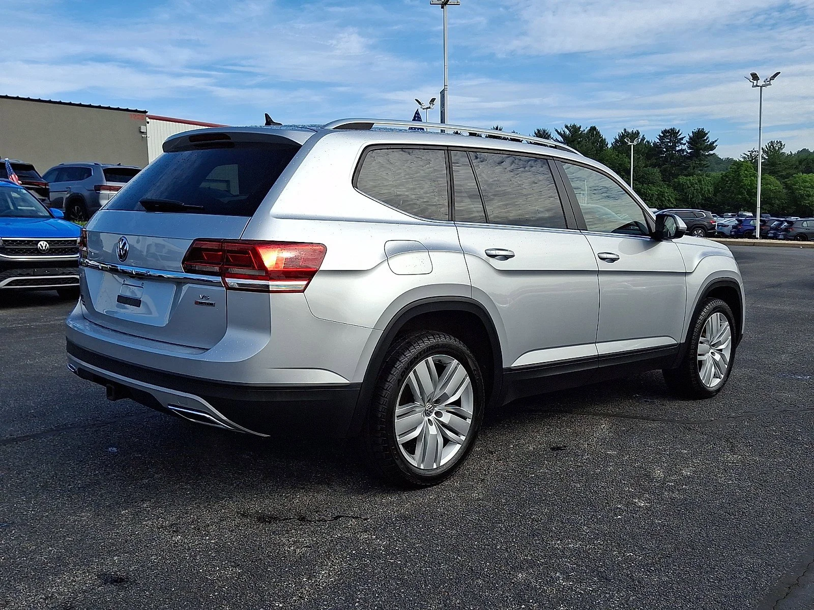 Used 2019 Reflex Silver Metallic   8E8e Volkswagen 3.6L V6 SE w/Technology image 7