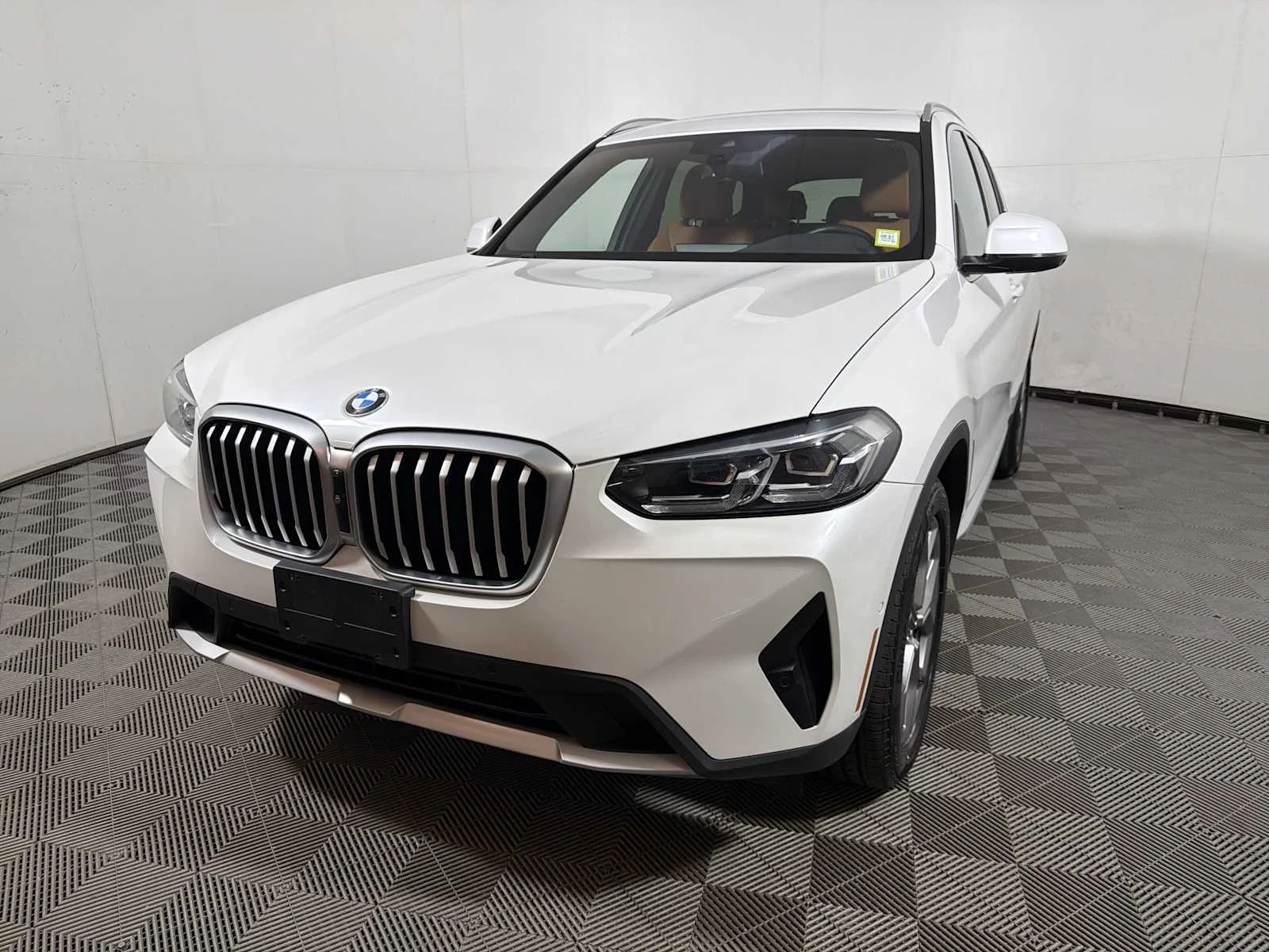 Certified Used 2024 Mineral White Metallic BMW xDrive30i image 3