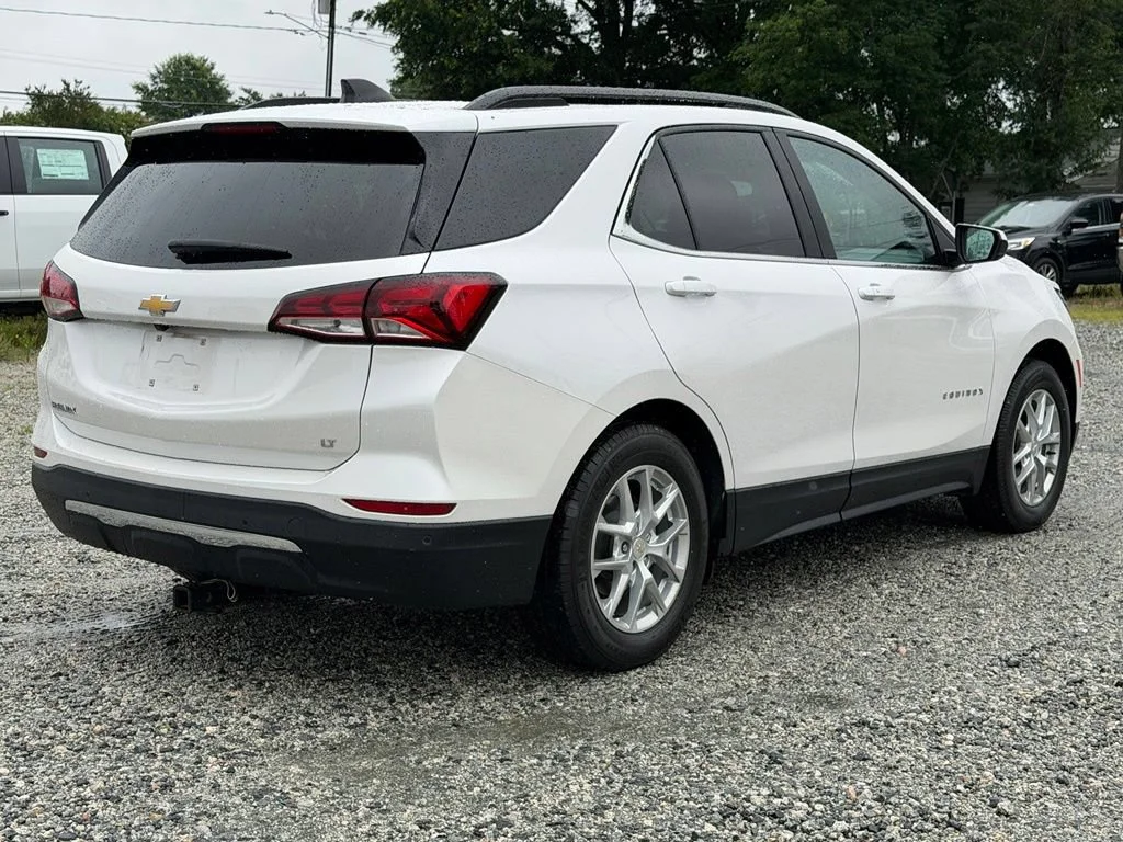 Used 2023 Iridescent Pearl Tricoat Chevrolet LT image 5