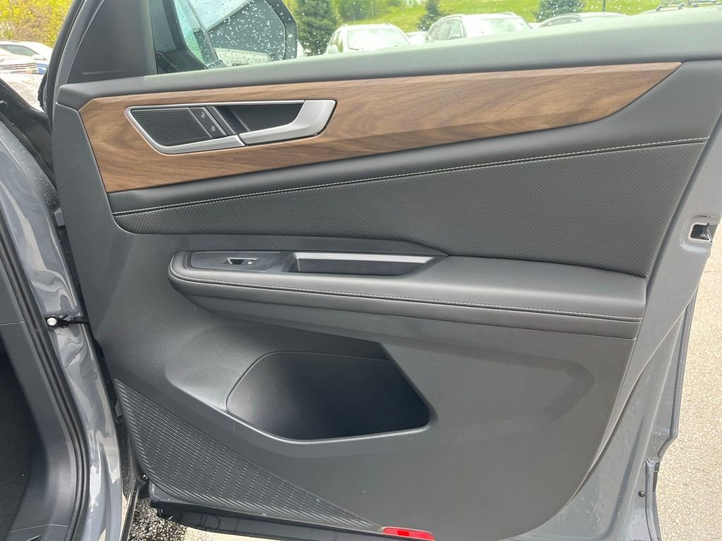 New 2026 Gray Volkswagen 2.0T SE w/Technology image 11