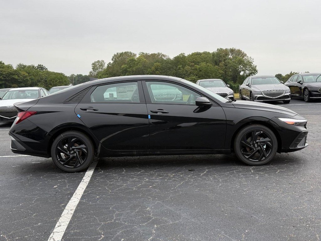 Used 2026 Black Hyundai SEL Sport image 2