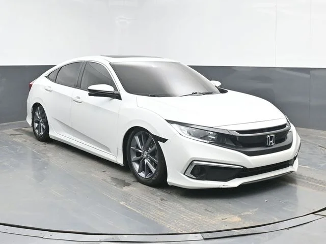 Used 2019 White Honda EX image 1