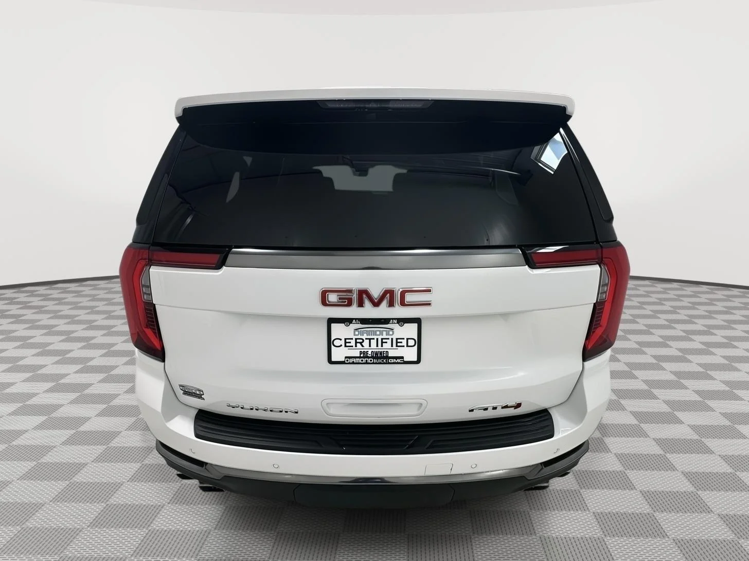 Used 2026 Summit White GMC AT4 image 4