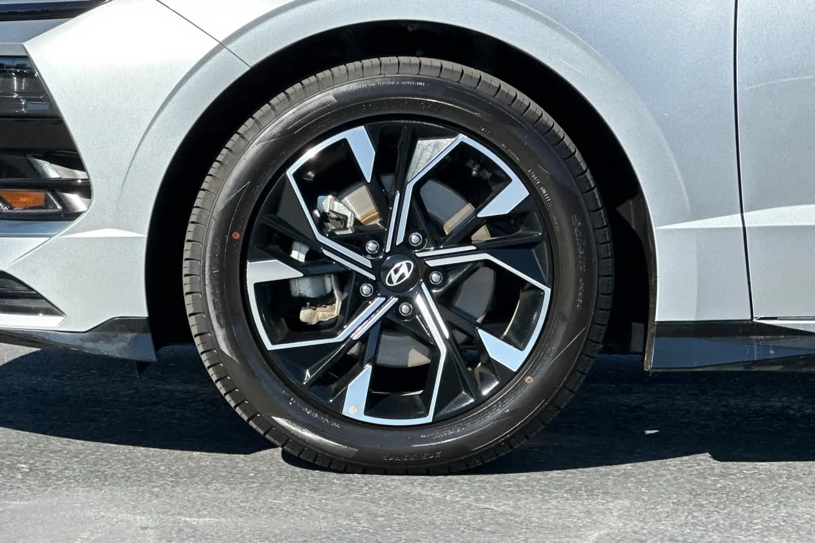 Certified Used 2025 Silver Hyundai SEL image 25