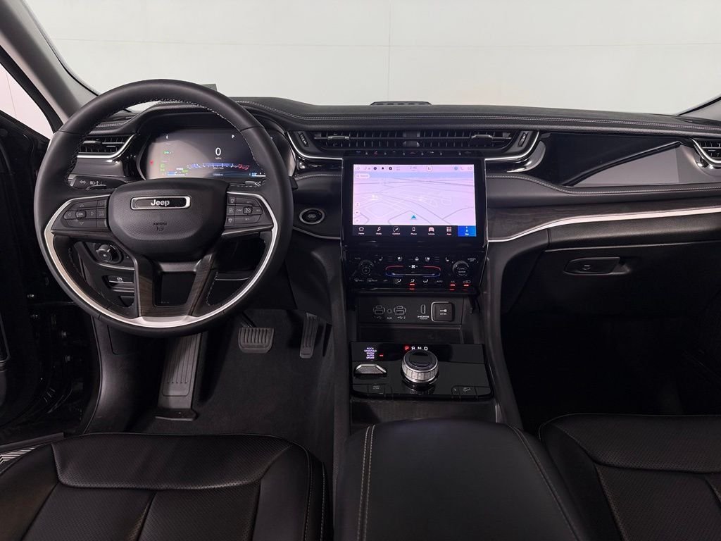Used 2024 Pearlcoat Jeep Anniversary Edition 4xe image 13