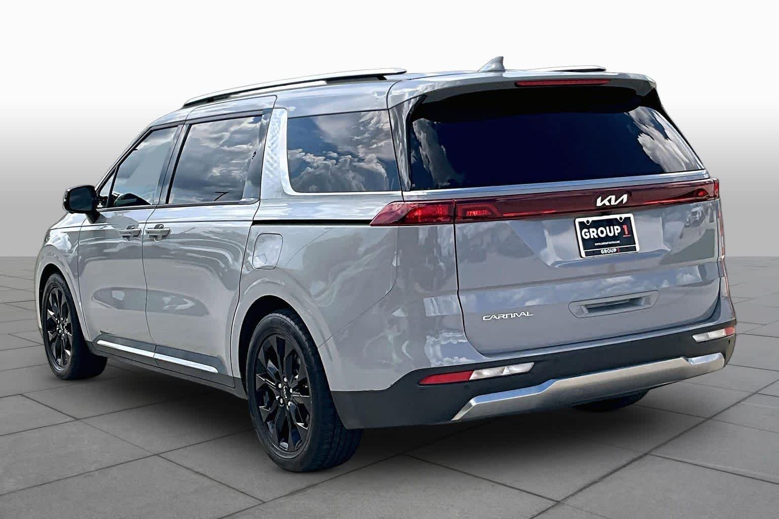 Used 2024 Ceramic Silver Kia SX image 11