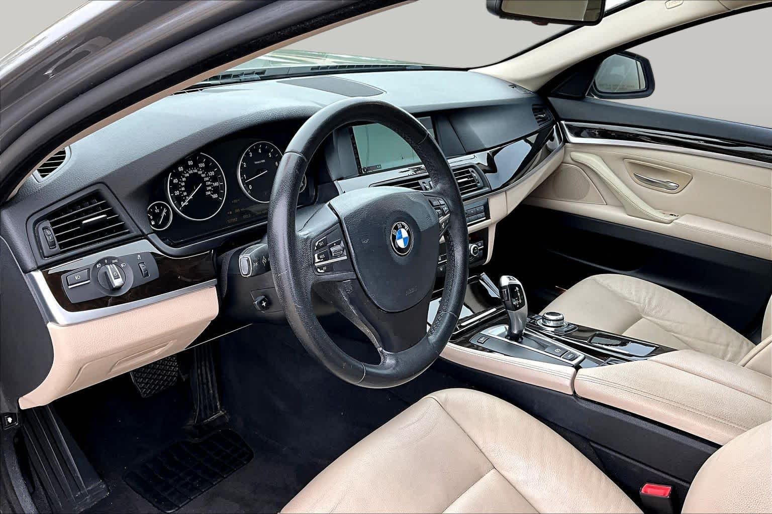 Used 2011 Space Gray BMW 528i image 16