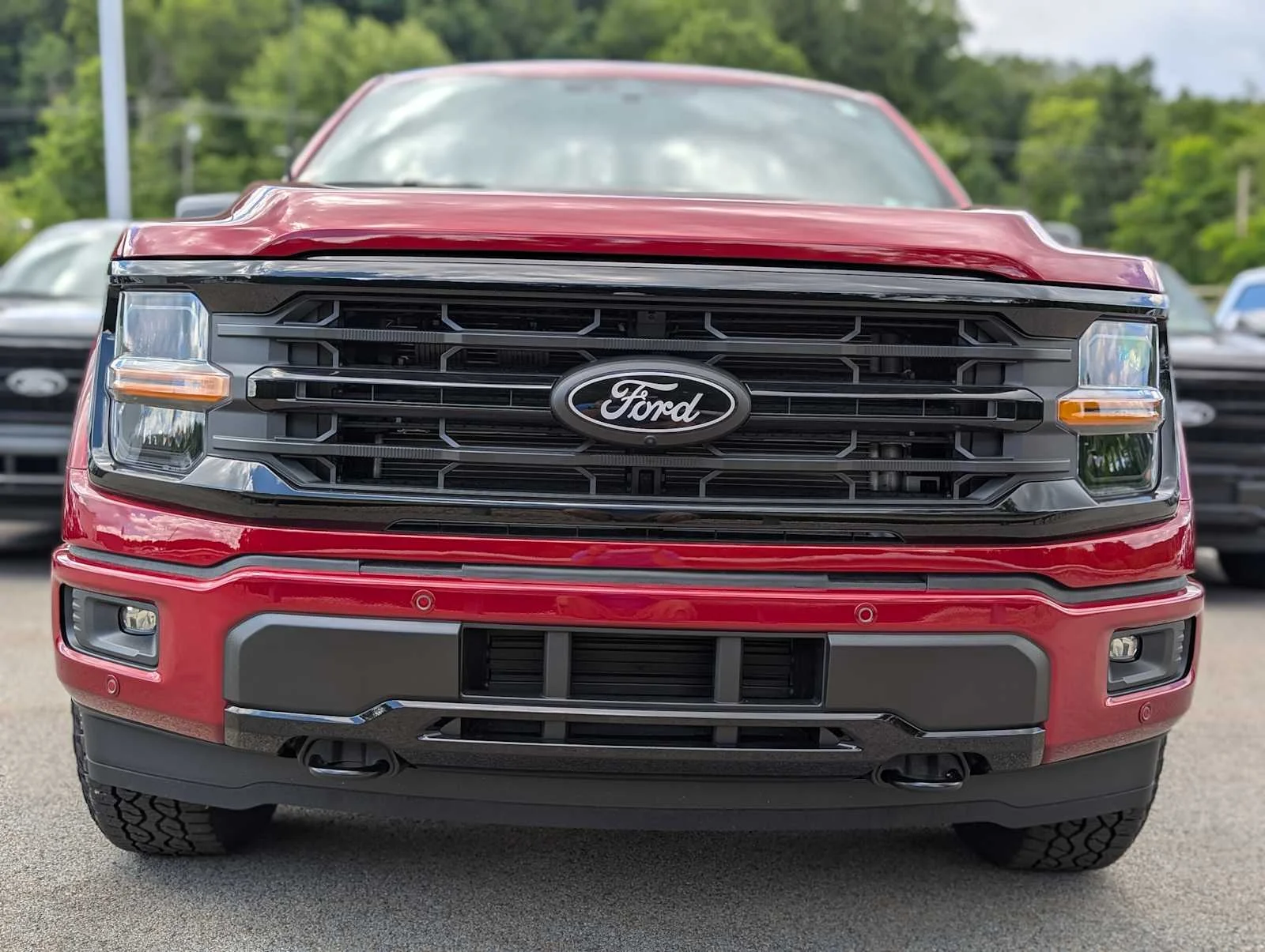 New 2026 Ruby Red Metallic Tinted Clearcoat Ford XLT image 2
