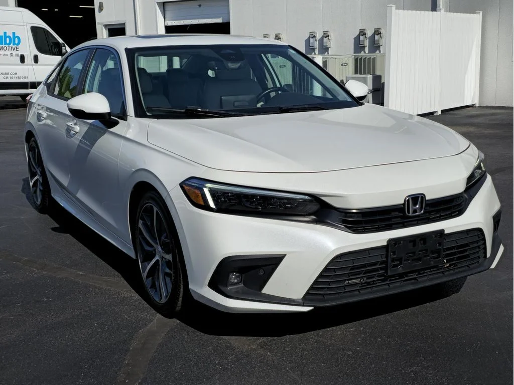 2024 Honda Civic Touring CVT's photo