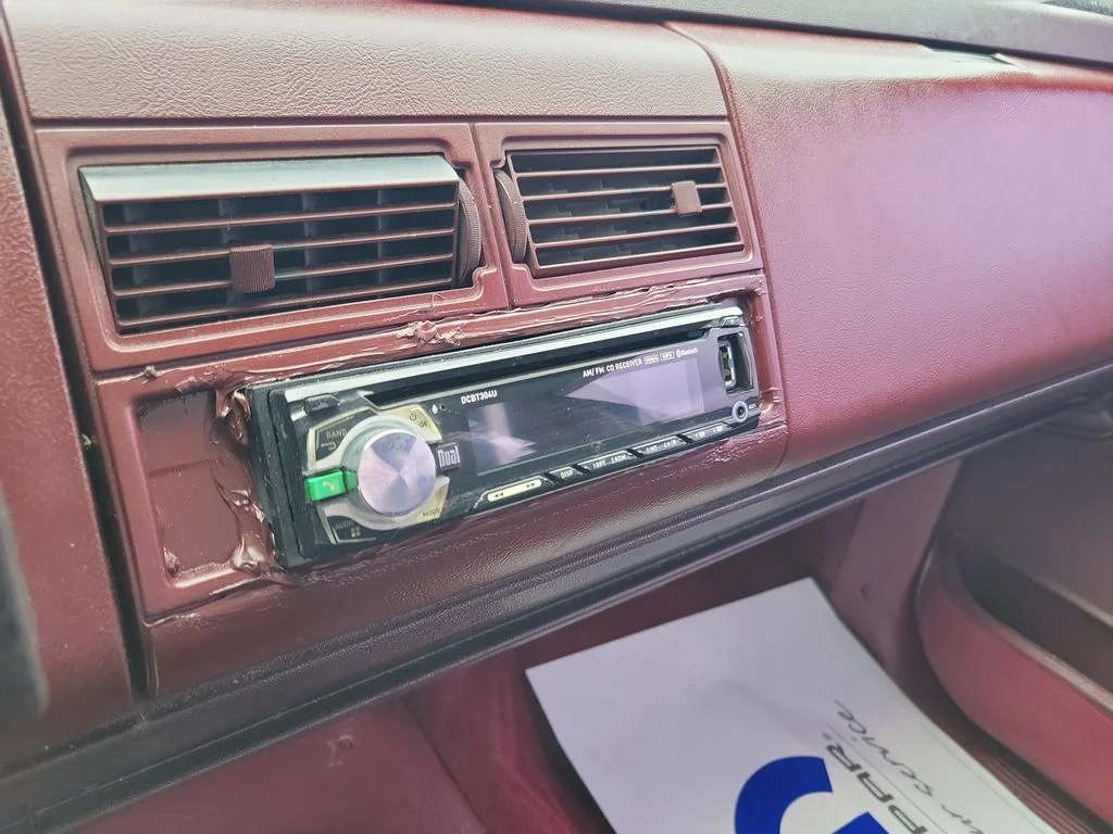 Used 1988 Silver Chevrolet  image 19