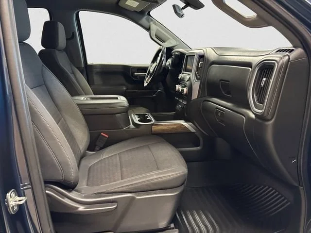 Used 2020 Pacific Blue Metallic GMC Elevation image 16