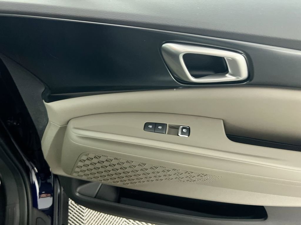 New 2026 Deep Chroma Blue Kia LXS image 32