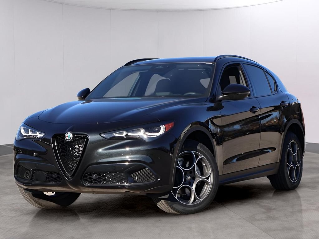 2025 Alfa Romeo Stelvio Base