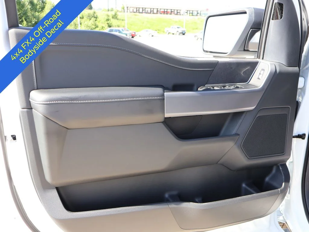 New 2026 Oxford White Ford XLT image 21