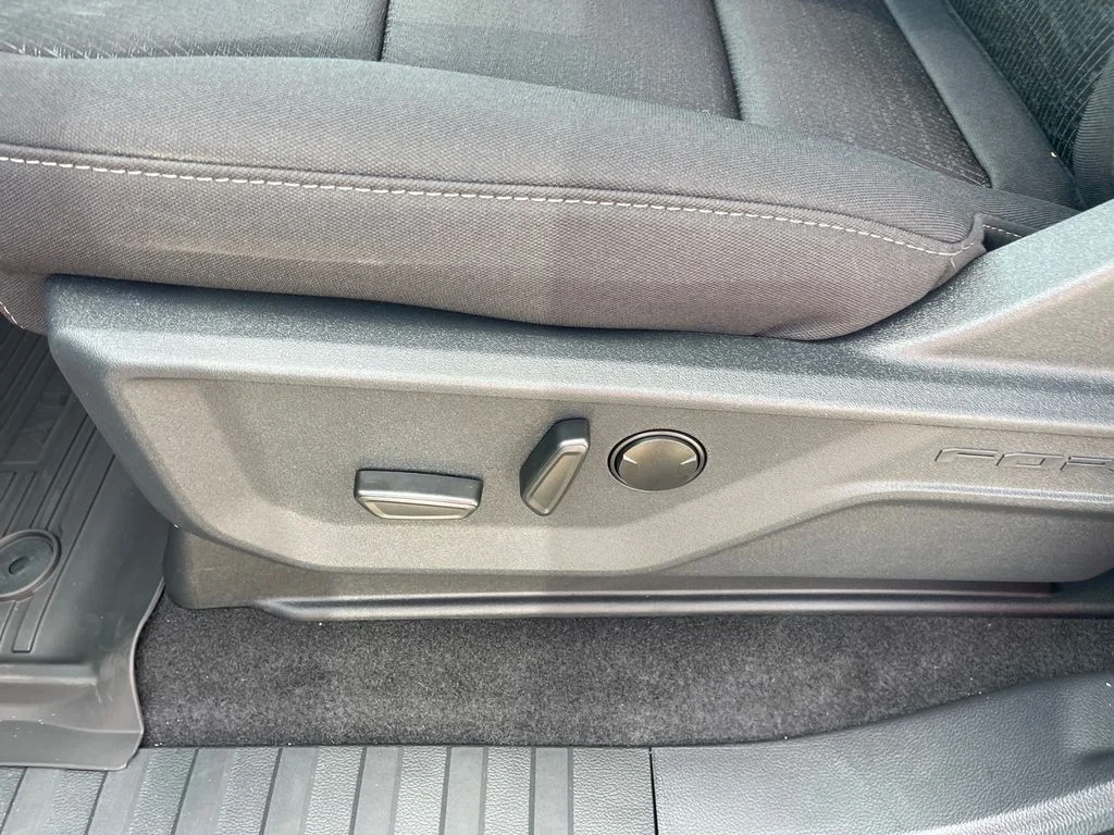 New 2026 Avalanche Ford XLT image 6