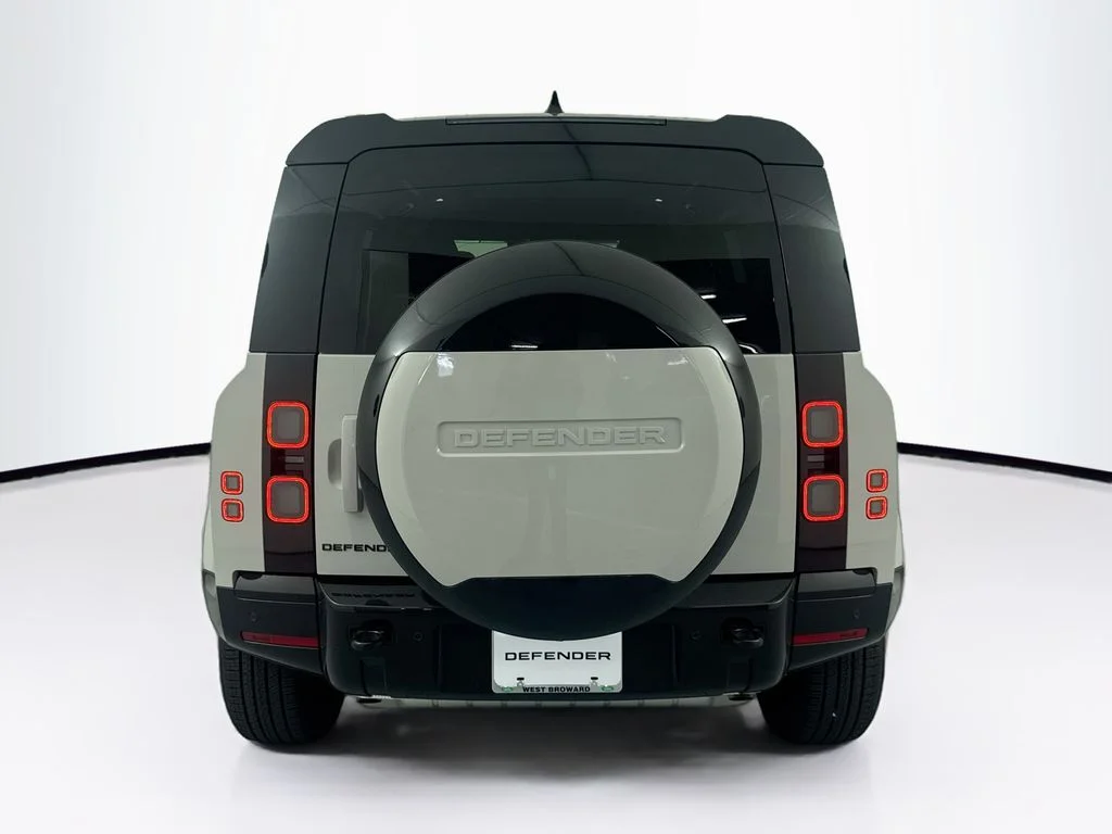 New 2026 Borasco Grey Land Rover X-Dynamic SE image 6