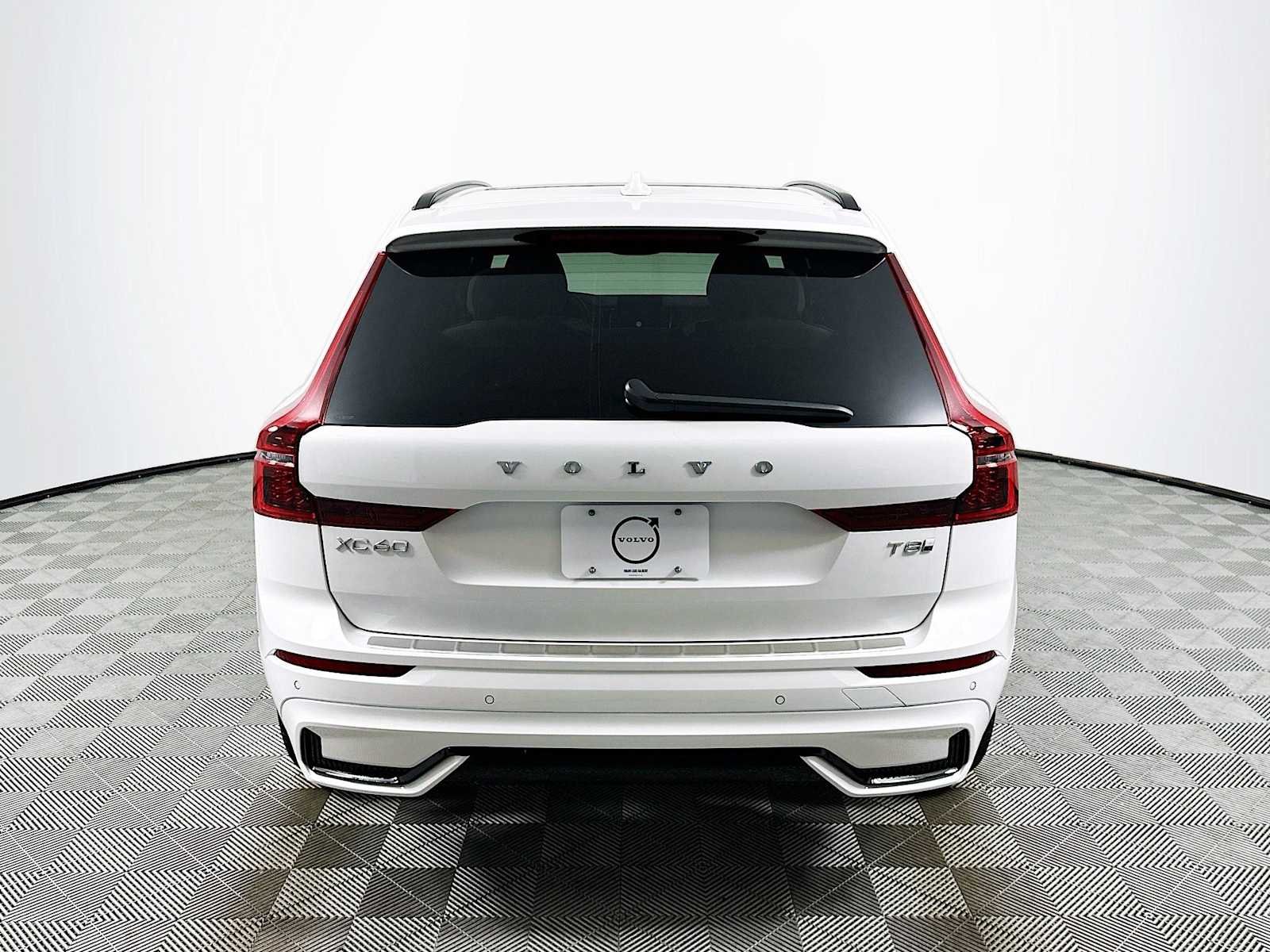 New 2026 Crystal White Volvo Plus image 6