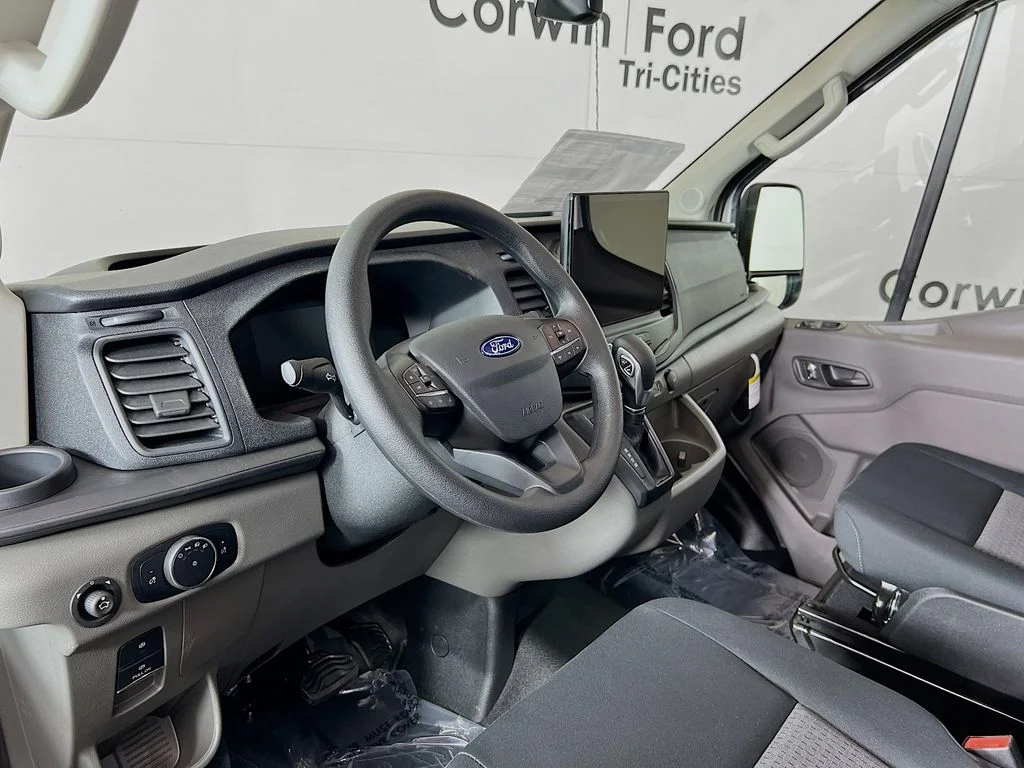 New 2026 Oxford White Ford Base image 3