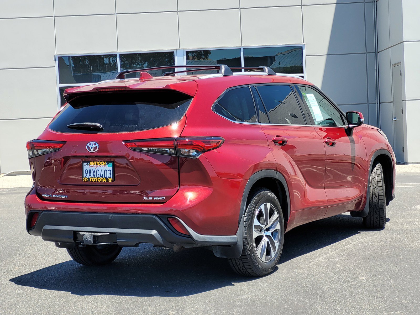 Used 2022  Toyota XLE image 4