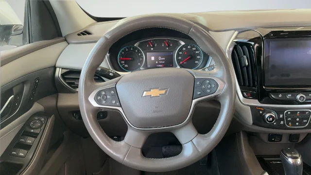 Used 2020 Silver Chevrolet Premier image 10
