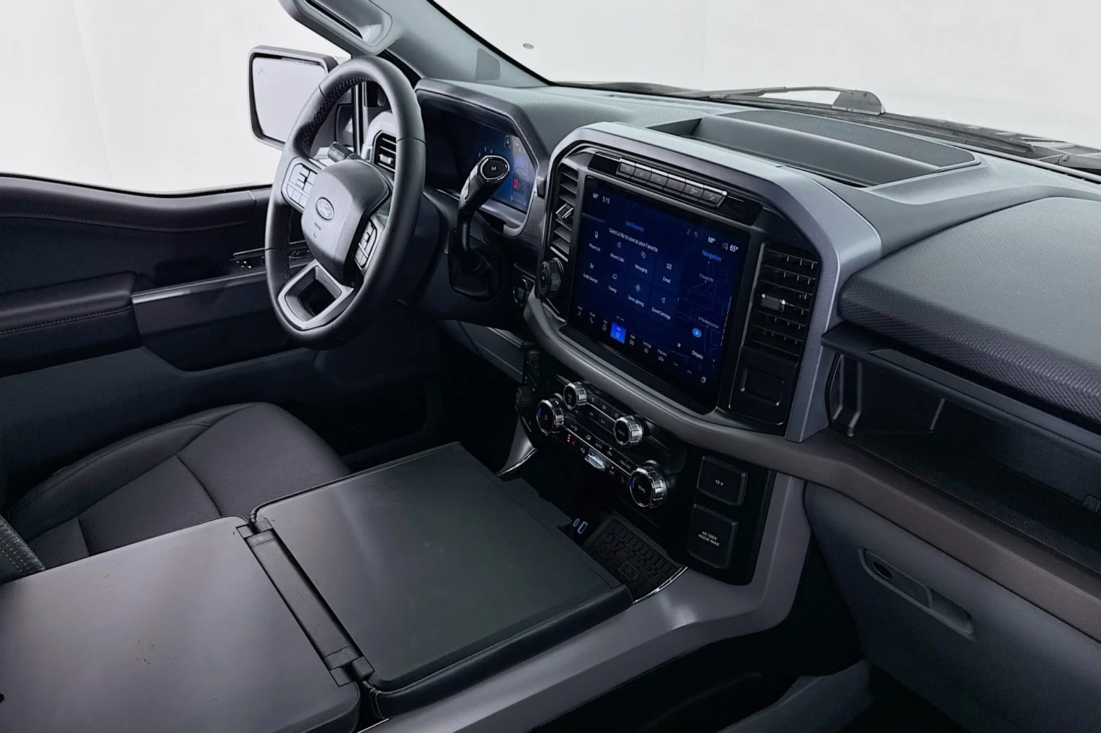 Used 2024 Oxford White Ford XLT 4X4 Supercrew image 17