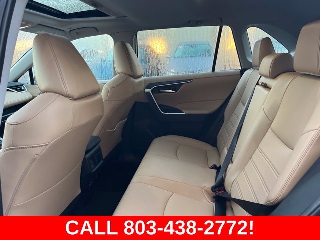 Used 2024  Toyota XLE Premium image 13