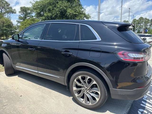 Used 2023 Black Lincoln Reserve image 3