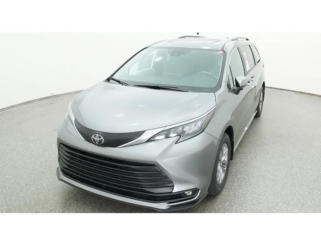 New 2026 Heavy Metal Toyota XLE image 16
