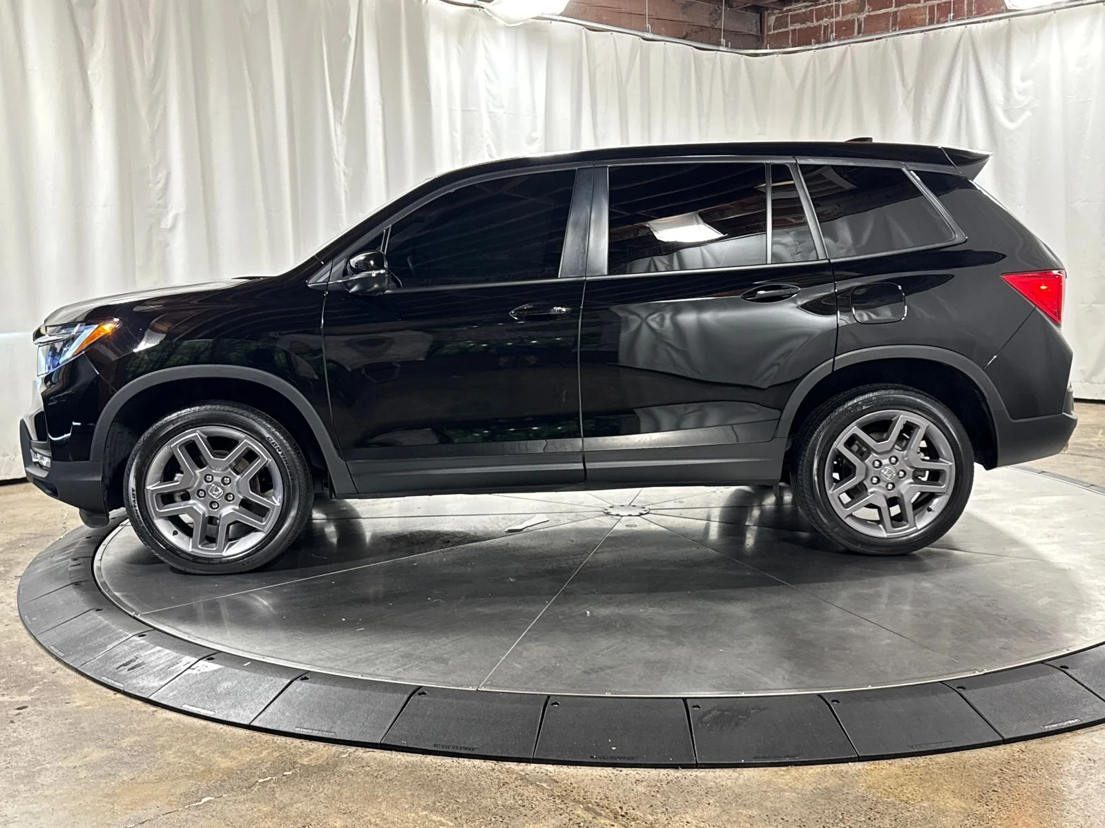2023 Honda Passport EX-L - Photo 8