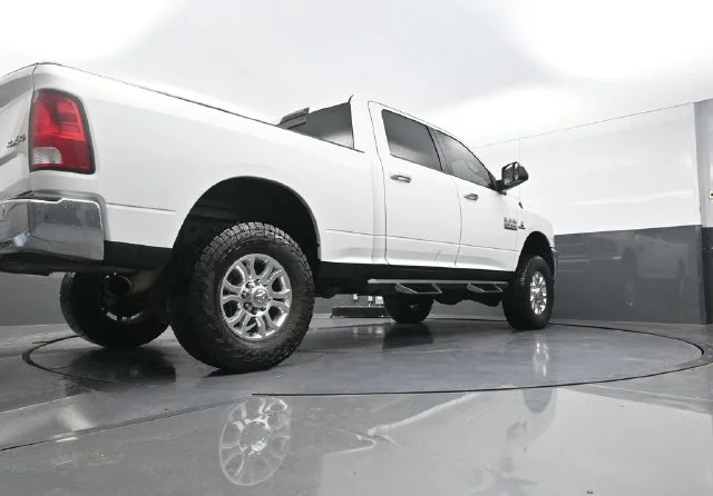 Used 2016 White Ram SLT image 37