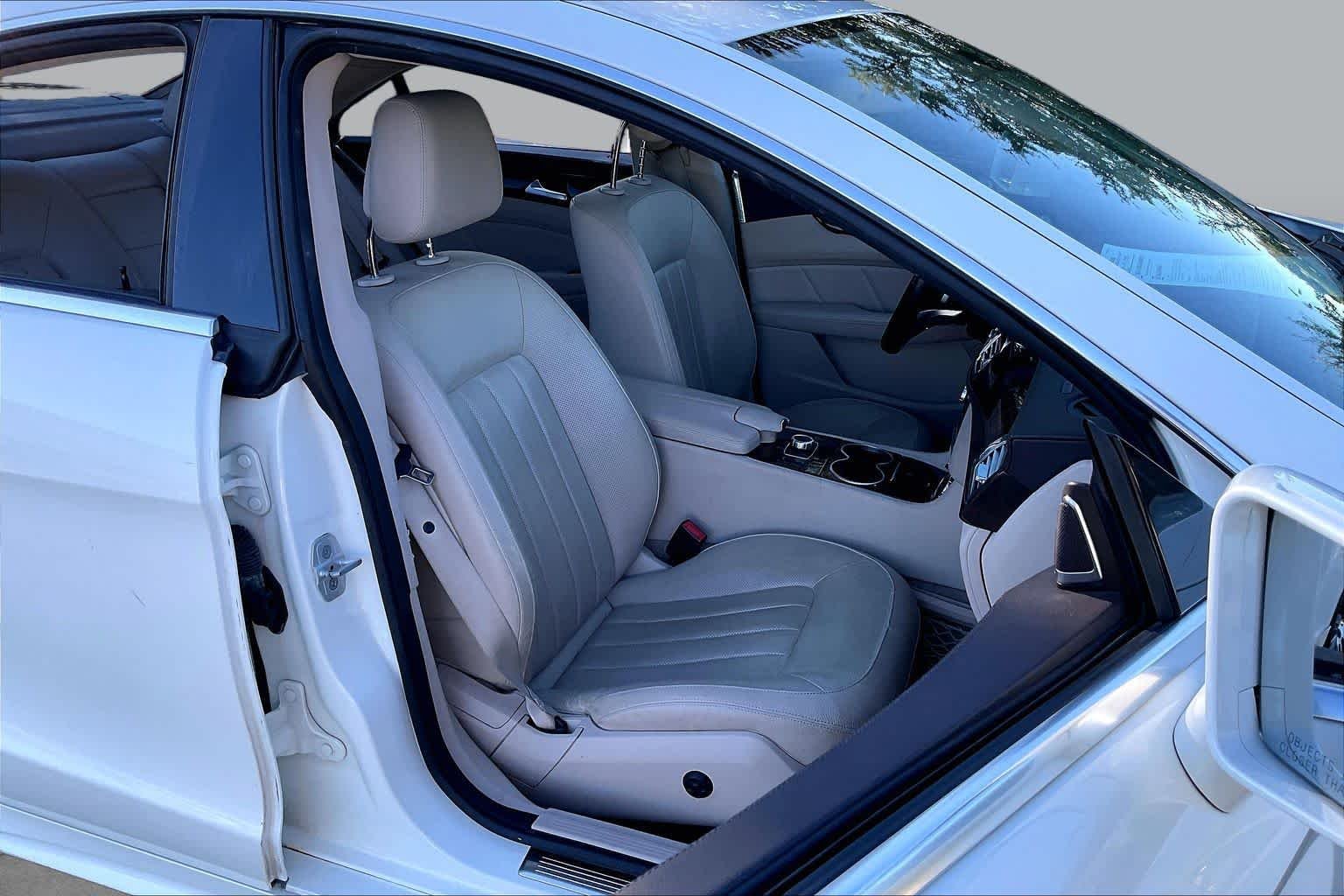 Used 2018 designo Diamond White Metallic Mercedes-Benz CLS 550 image 8