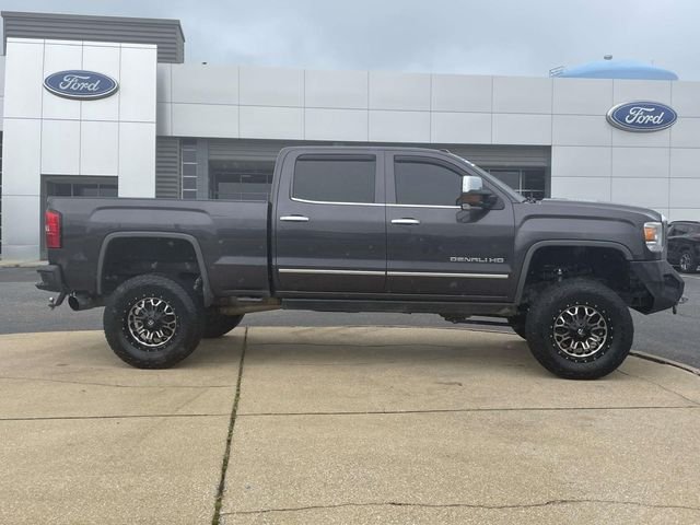 Used 2016 Silver GMC Denali image 2