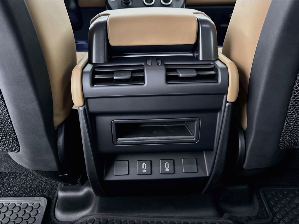 New 2026 Santorini Black Land Rover S image 27