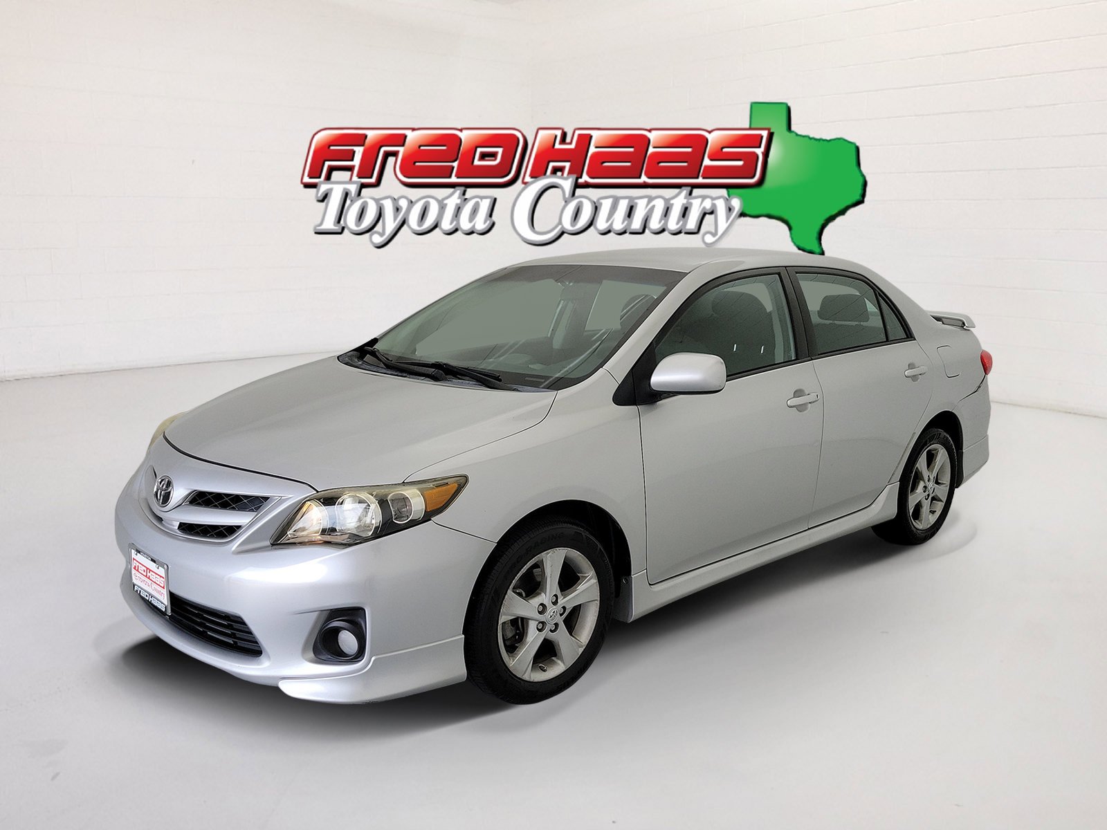 Used 2012 Classic Silver Metallic Toyota S image 1