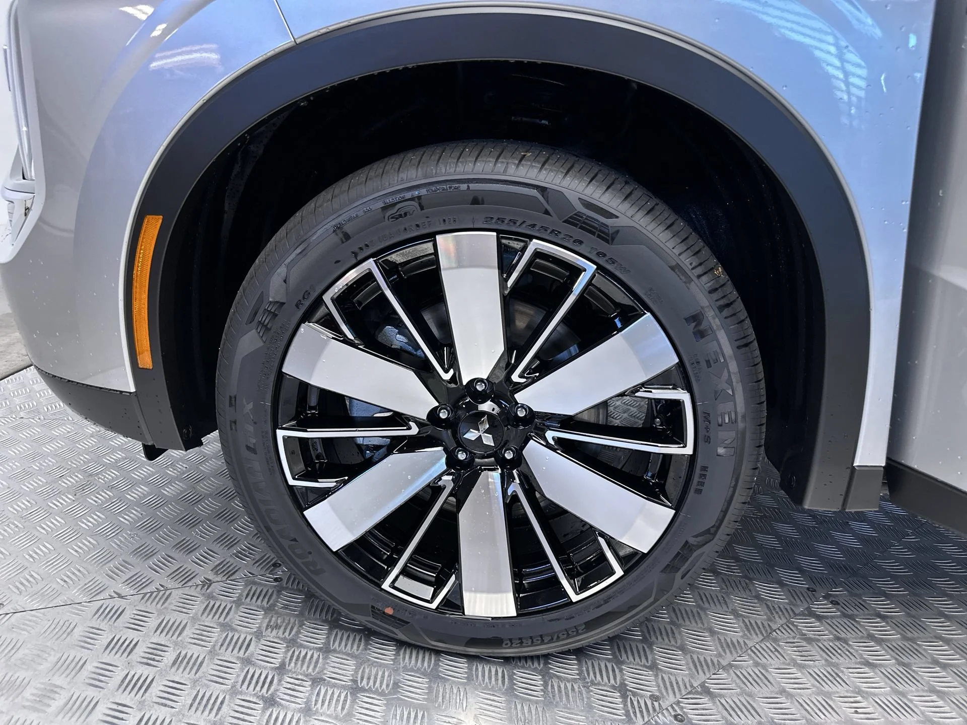New 2026 Alloy Silver Metallic Mitsubishi SE S-AWC image 27