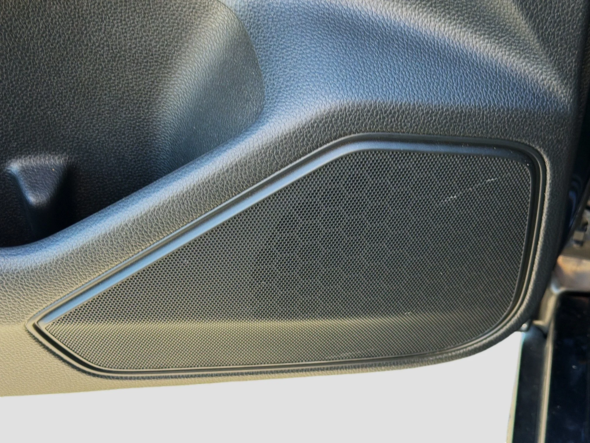 Used 2025 Meteorite Gray Metallic Honda LX image 21