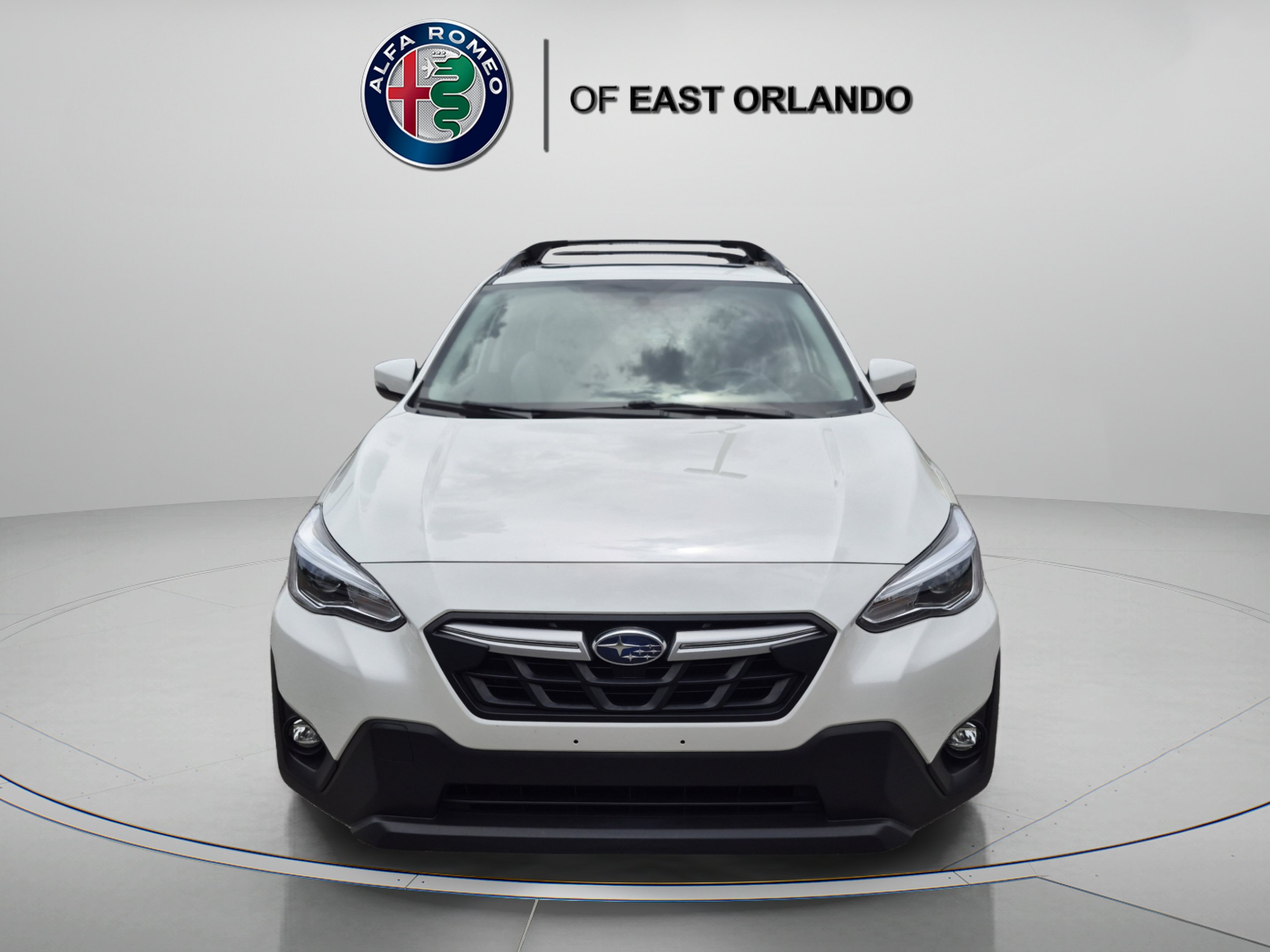 Used 2022 Crystal White Pearl Subaru Limited image 2
