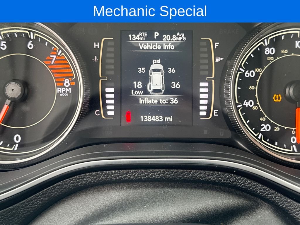 Used 2019 Green Jeep Latitude image 21