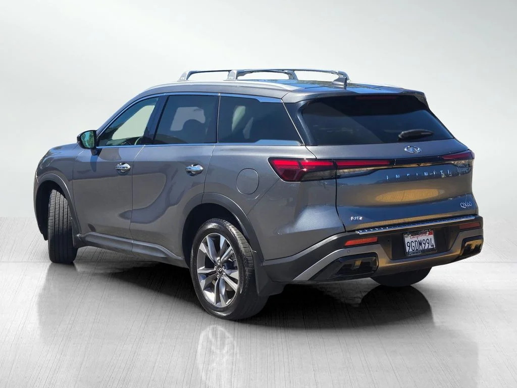 Used 2023 Graphite Shadow INFINITI LUXE image 8