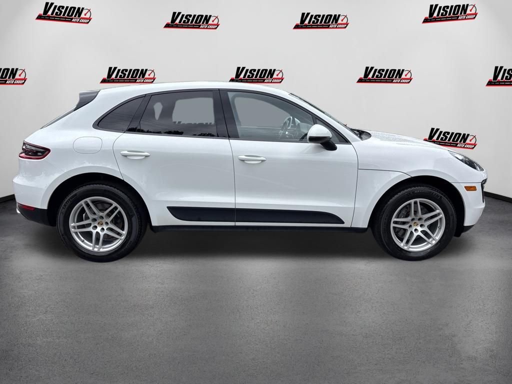 Used 2017 White Porsche Base image 4